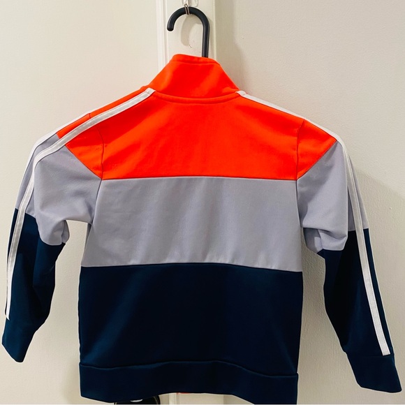 (SOLD) Adidas Youth  windbreaker Running sports Jacket in Orange, Gray, and Navy - Picture 3 of 5